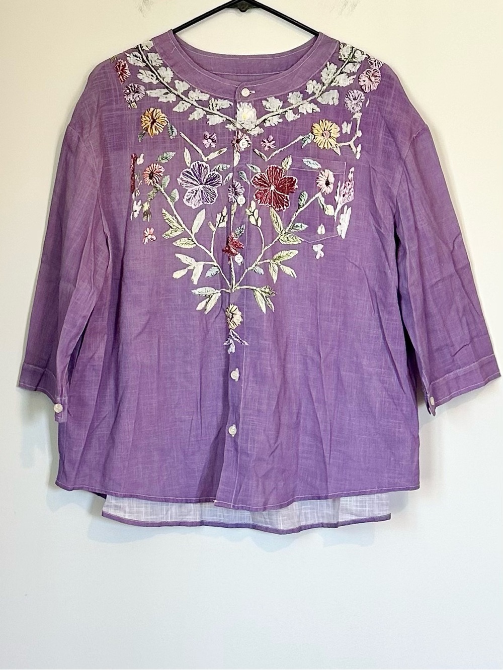 Purple Embroidered Floral Linen Blend Button-Front Women's Top - Size: Medium